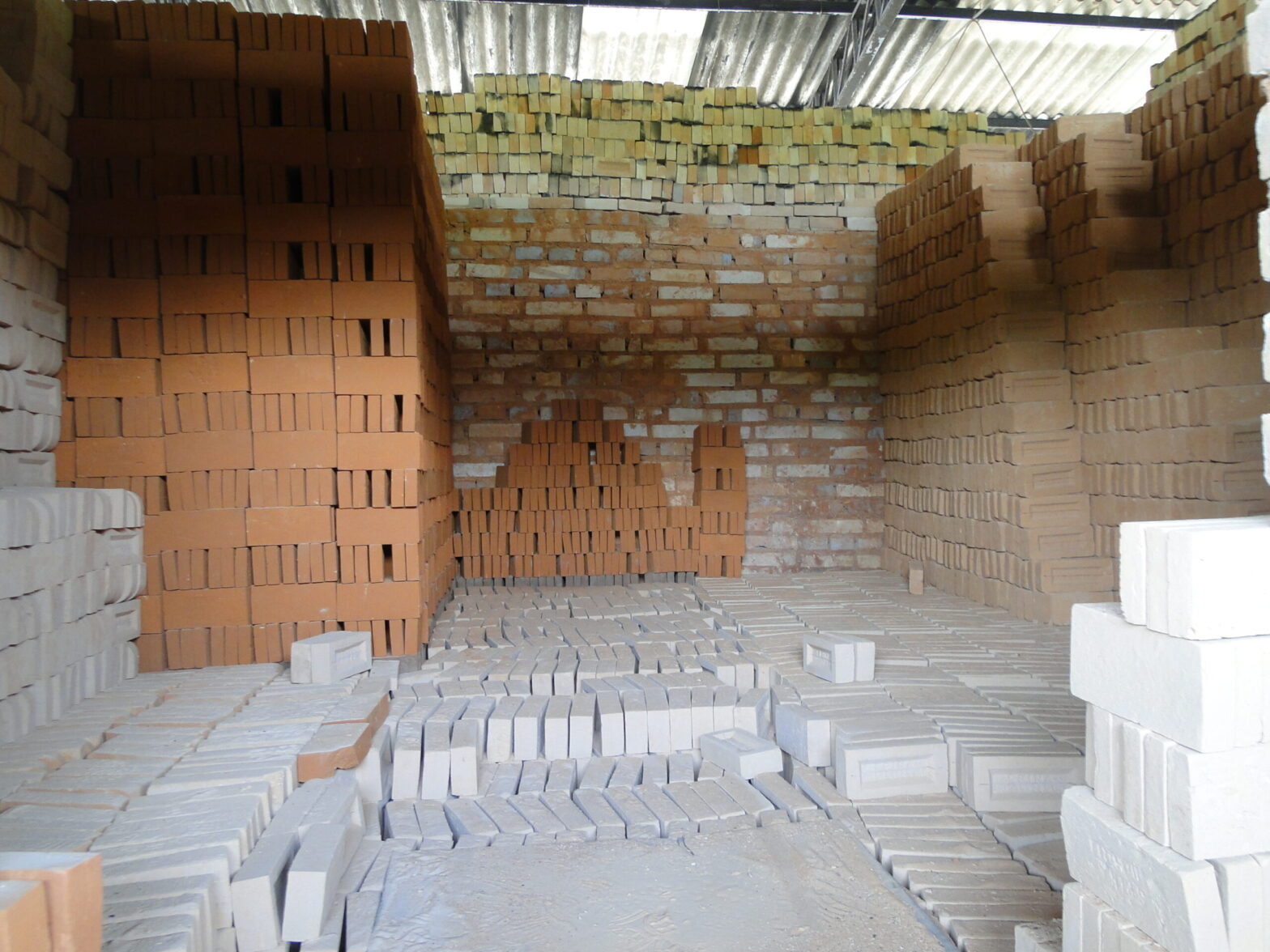 44 Forno com tijolo scaled 1